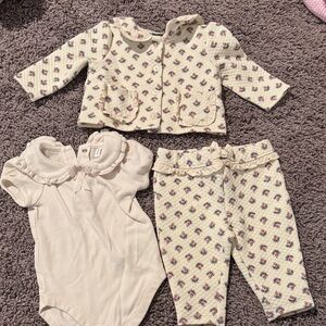 Janie & Jack Floral Baby Outfit Set